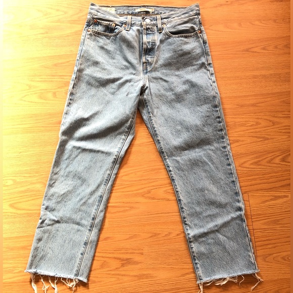 Levi’s Wedgie Straight Fit Jeans - Picture 2 of 5